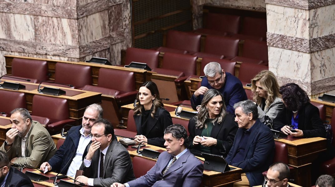 Η πρώτη διαφοροποίηση από τον ΣΥΡΙΖΑ των «11» στη Βουλή