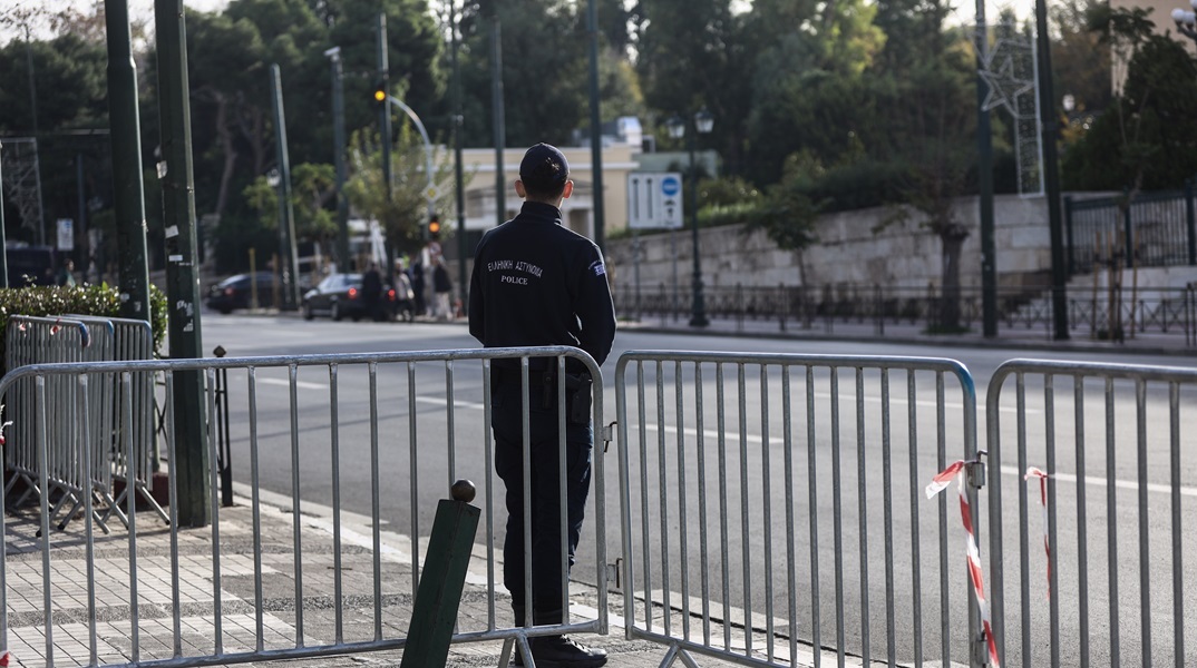 Προσήχθησαν 20 Κύπριοι φοιτητές έξω από την Τουρκική Πρεσβεία