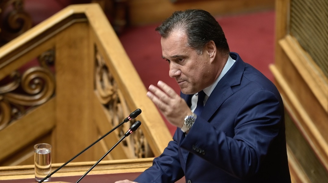 Άδωνις Γεωργιάδης: Η απόφασή μας να «ξεπαγώσουμε» τις τριετίες νωρίτερα δικαιώθηκε