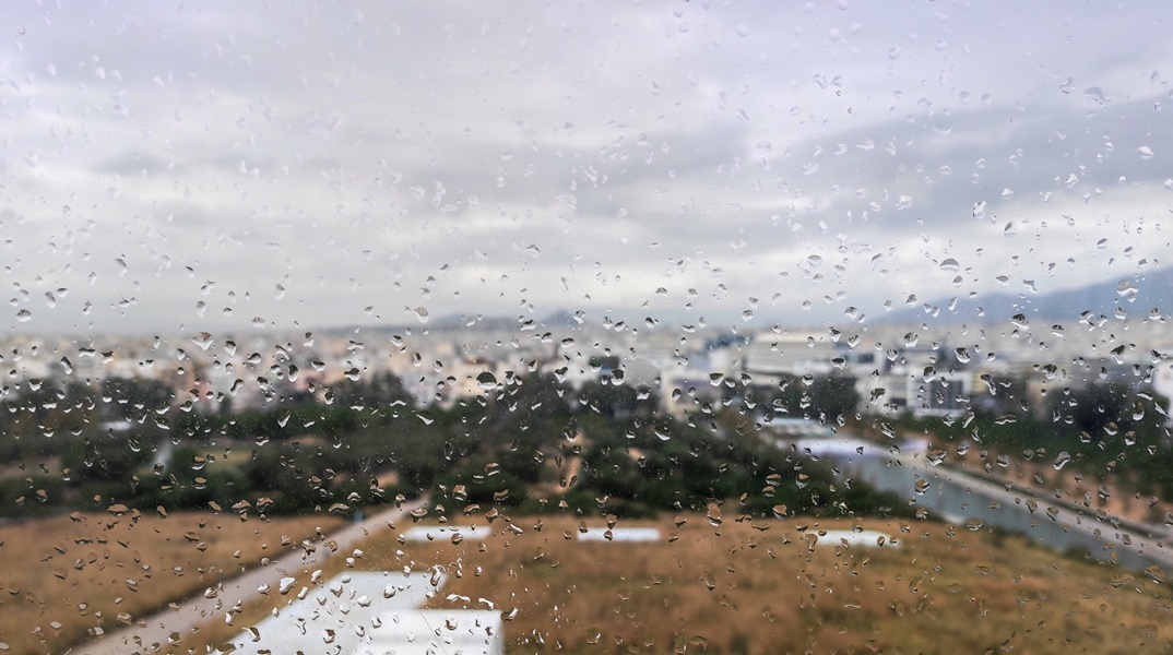 Από το απόγευμα της Τετάρτης θα αλλάξει το τοπίο με βροχές και καταιγίδες - Χωρίς μεταβολές η θερμοκρασία 