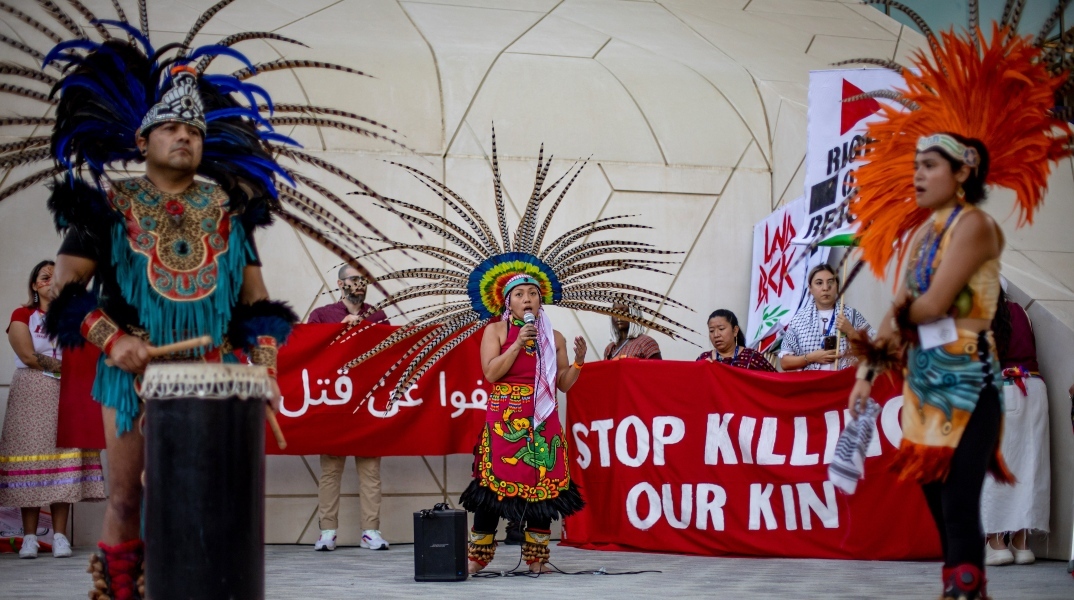 COP28: Οι αυτόχθονες πληθυσμοί του Αμαζονίου διεκδικούν το ρόλο τους ως φύλακες του τροπικού δάσους Για τους ιθαγενείς η ζούγκλα είναι ένα ζωντανό ον με δικαιώματα που πρέπει να προστατευτεί