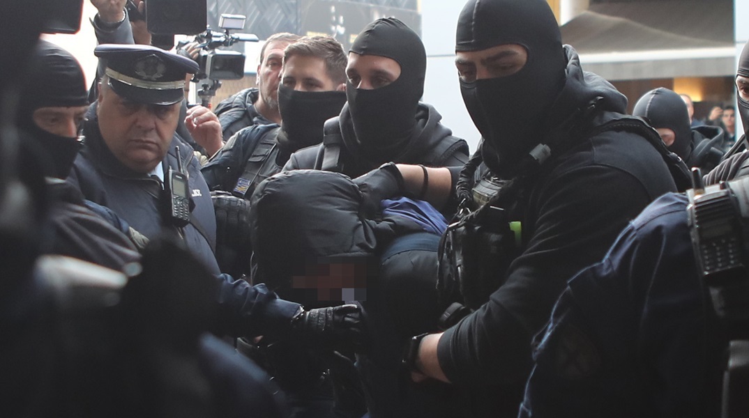 Προφυλακιστέος ο 18χρονος που τραυμάτισε τον αστυνομικό στου Ρέντη