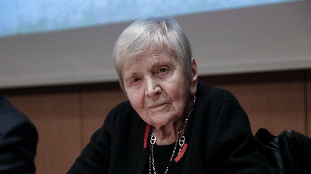 Ελένη Γλύκατζη - Αρβελέρ: O Μέγας Αλέξανδρος είναι θαμμένος στην Βεργίνα Τι δήλωσε η διακεκριμένη βυζαντινολόγος για τον τάφο του Μακεδόνα Βασιλιά