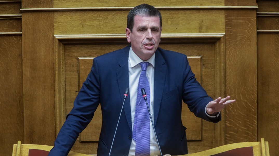 Καιρίδης: Δεν νομιμοποιούνται οι παράνομοι μετανάστες - Τους δίνεται απλώς το δικαίωμα στη μόνιμη εργασία