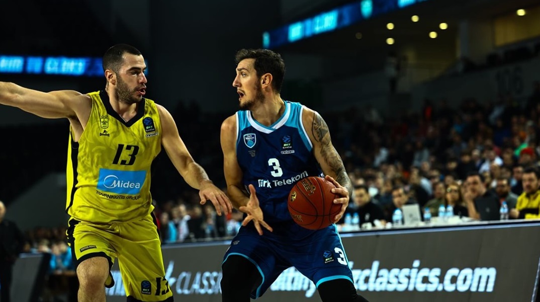 Τουρκ Τέλεκομ - Άρης 85-95: Σπουδαίο διπλό στην Άγκυρα
