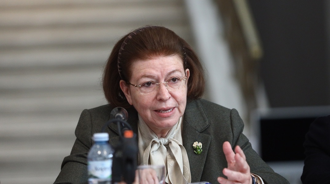 Μενδώνη για την Ανάπλαση ΑΕ: «Ούτε χέρια αλλάζει, ούτε σκανδαλώδης τροπολογία είναι»