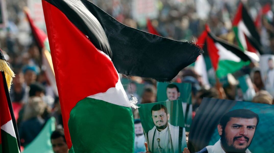 Explainer: Ποιοι είναι οι Χούθι στην Υεμένη που απειλούν το παγκόσμιο εμπόριο με τις επιθέσεις τους;