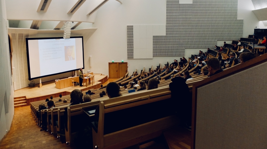 Explainer: Τελικά, η Κυβέρνηση θα ιδρύσει ιδιωτικά Πανεπιστήμια;  Δέκα ερωτήσεις και απαντήσεις σχετικά με τις σχετικές μεταρρυθμίσεις που ανακοίνωσε ο Πρωθυπουργός