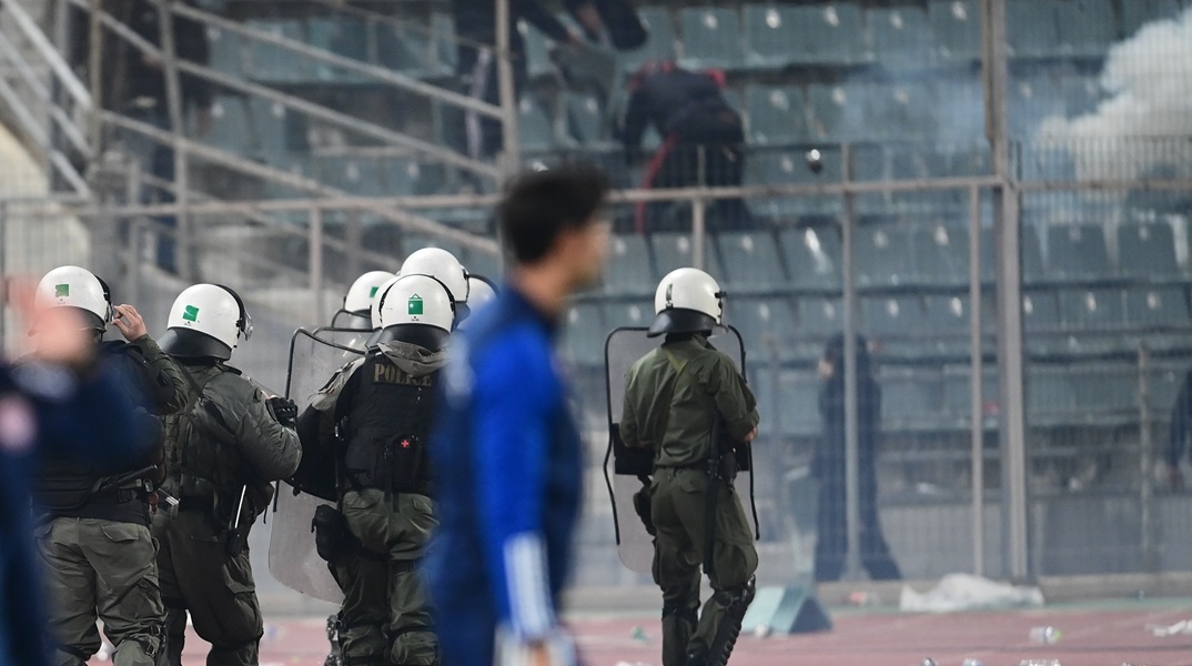 Οπαδική Βία: Ατομικό ηλεκτρονικό εισιτήριο, κάμερες, μία λέσχη ανά ομάδα