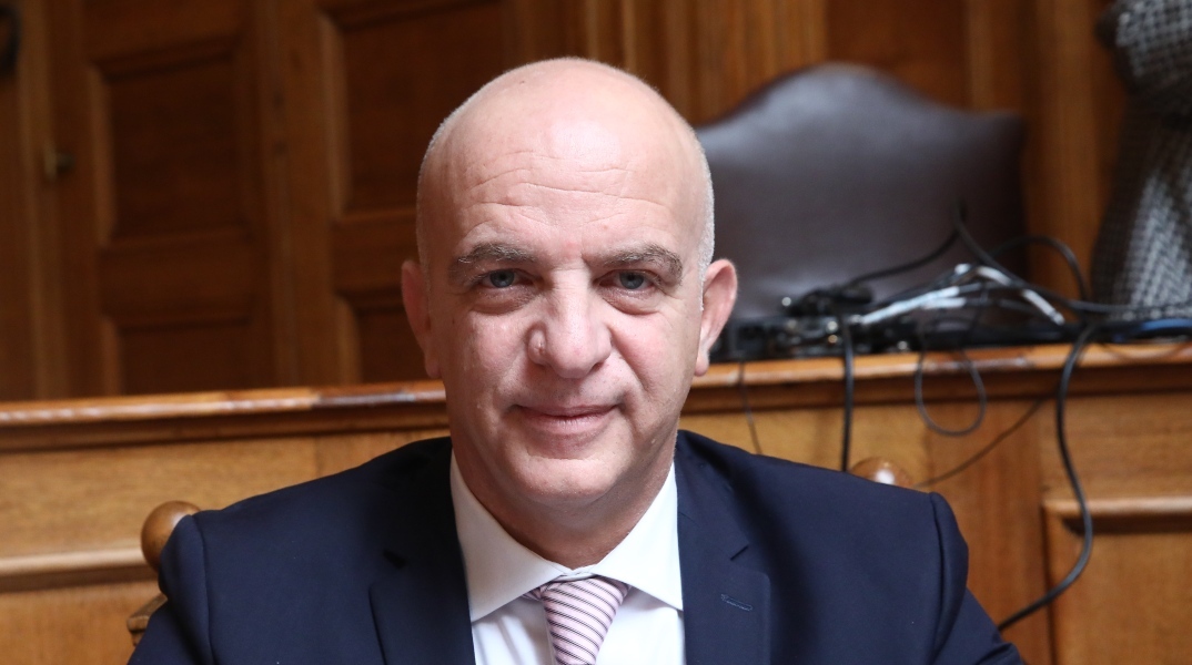 Οικονομία: Ψηφιοποιείται ο ασφαλιστικός βίος των ασφαλισμένων Μέσα στο 2024 οι νέες ηλεκτρονικές υπηρεσίες