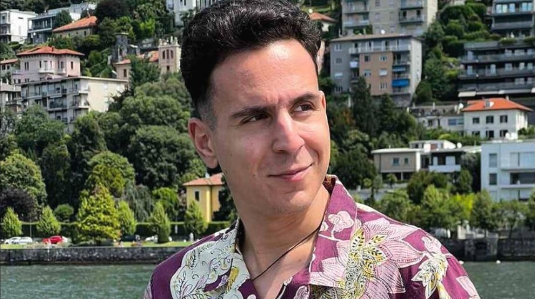 Κ.Παππάς για απόσυρση της ροζ ελληνικής σημαίας: Τίθεται θέμα πολιτικών συμπαθειών