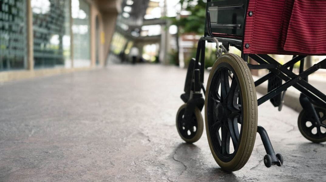 Ρόδες από αναπηρικό αμαξίδιο