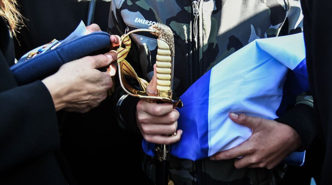 ΚΗΔΕΙΑ ΤΟΥ ΕΠΙΣΜΗΝΑΓΟΥ ΤΗΣ ΠΟΛΕΜΙΚΗΣ ΑΕΡΟΠΟΡΙΑΣ ΕΠΑΜΕΙΝΩΝΔΑ ΚΩΣΤΕΑ 