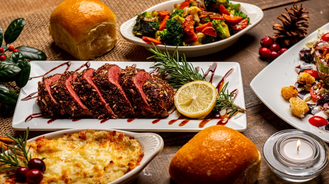 Εορταστικό τραπέζι: Τι μπορείτε να κάνετε για να αποφύγετε την «υπερφαγία»  Διατροφικές συμβουλές ψυχολόγων για την συναισθηματική πείνα