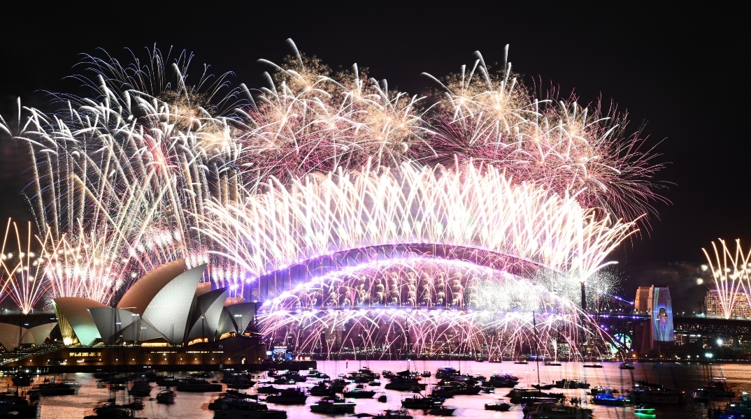 Η Αυστραλία υποδέχτηκε το 2024 - Εντυπωσιακό σόου στο λιμάνι του Σίδνεϊ