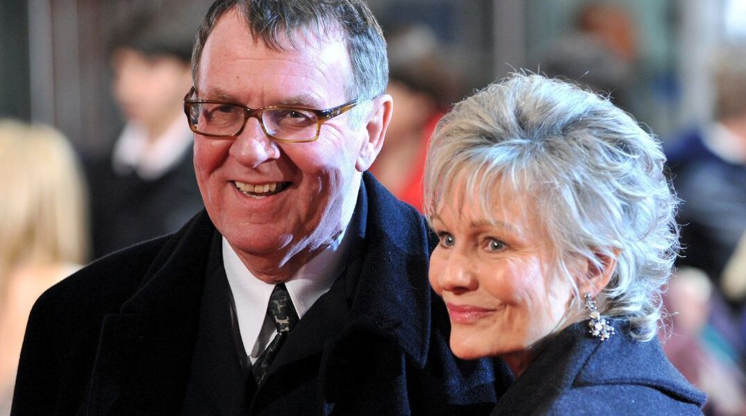 Toμ Γουίλκινσον: Ταυτίστηκε με την ταινία «Άνδρες με τα όλα τους» 