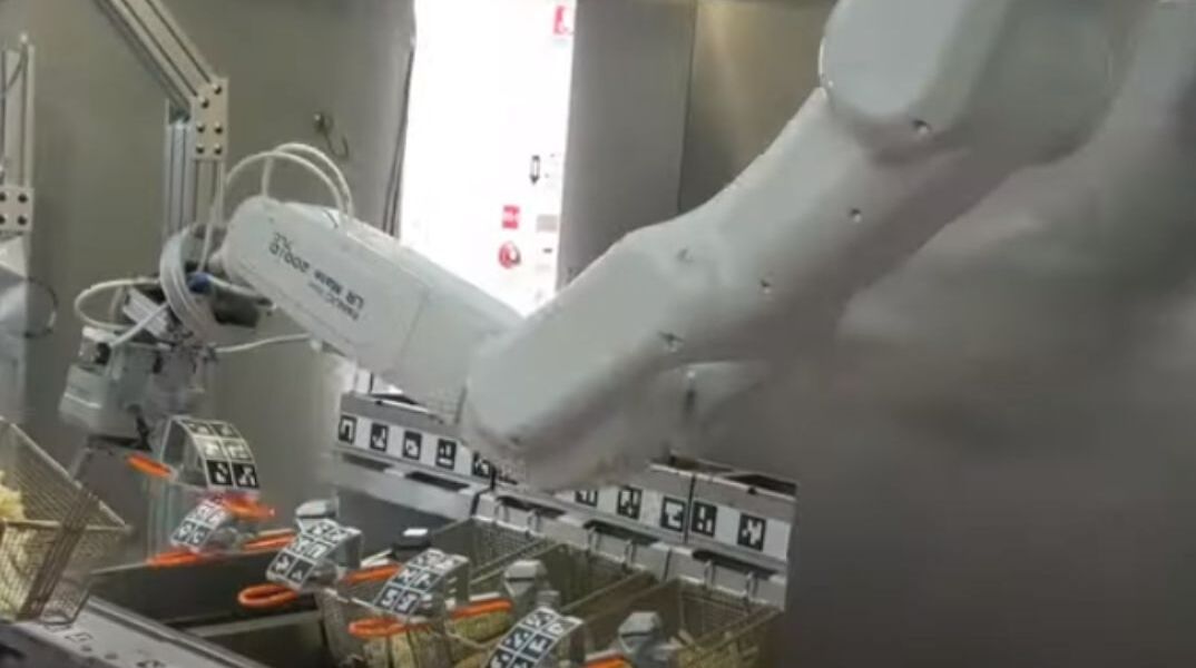 Καλιφόρνια: Ανοίγει το πρώτο εστιατόριο στο οποίο δουλεύουν μόνο ρομπότ
