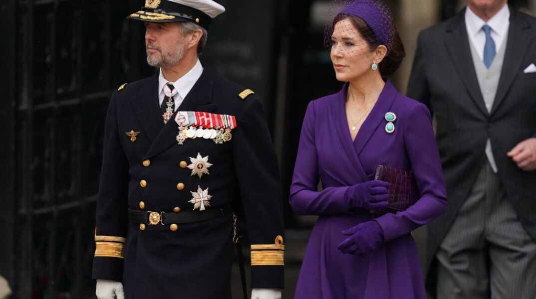 Δανία: Ποιος είναι ο Πρίγκιπας Φρέντερικ που θα ανέβει στο θρόνο της μετά την παραίτηση της βασίλισσας Μαργκρέτε II