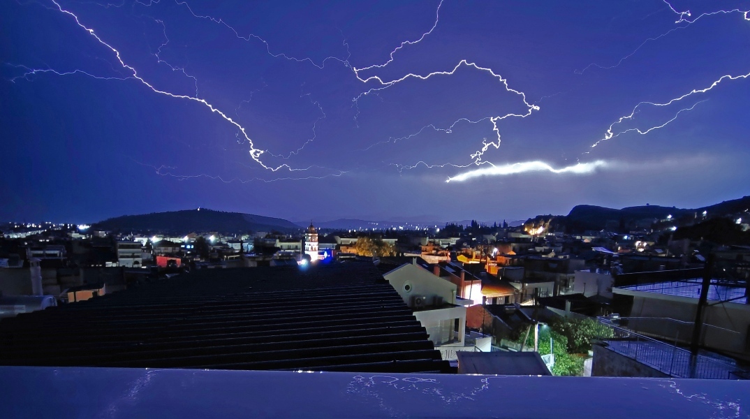 Κακοκαιρία: Μηνύματα του 112 σε Ήπειρο, Αιτωλοακαρνανία, νησιά του Ιονίου, Ηλεία και Αχαΐα