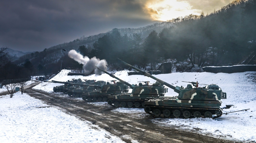 Η Βόρεια Κορέα εκτόξευσε περισσότερες από 60 οβίδες ανοιχτά της κορεατικής χερσονήσου Στο «κόκκινο» η ένταση μεταξύ των δύο κρατών
