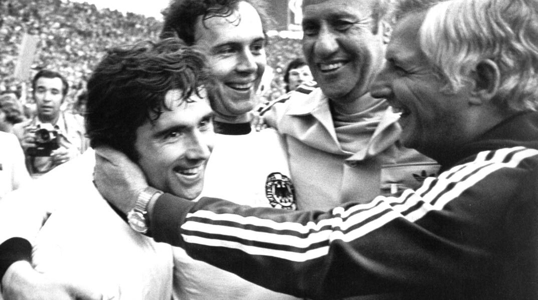 Όταν ο «Kάιζερ» Μπεκενμπάουερ έπαιζε με σπασμένο χέρι και γινόταν θρύλος