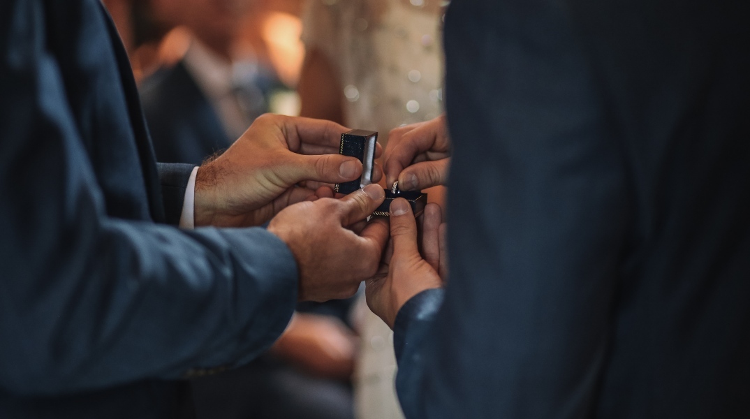 Ανοίγει τον διάλογο για τα ομόφυλα ζευγάρια ο Πρωθυπουργός 