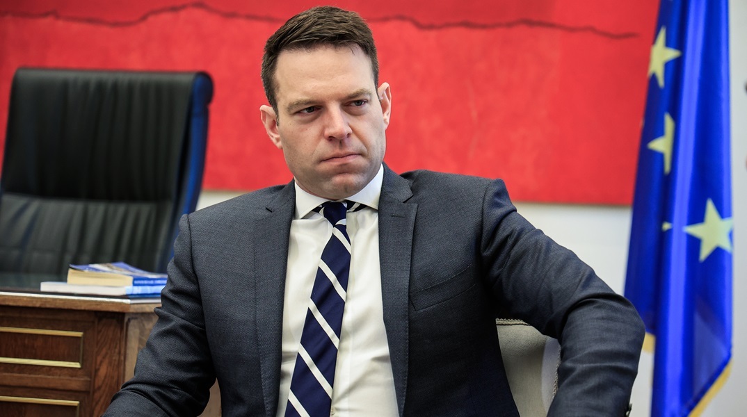 Κασσελάκης: Ο ΣΥΡΙΖΑ θα ψηφίσει το ν/σ για τα ομόφυλα ζευγάρια με κομματική πειθαρχία - Δάνεισα στο κόμμα 230.000 ευρώ