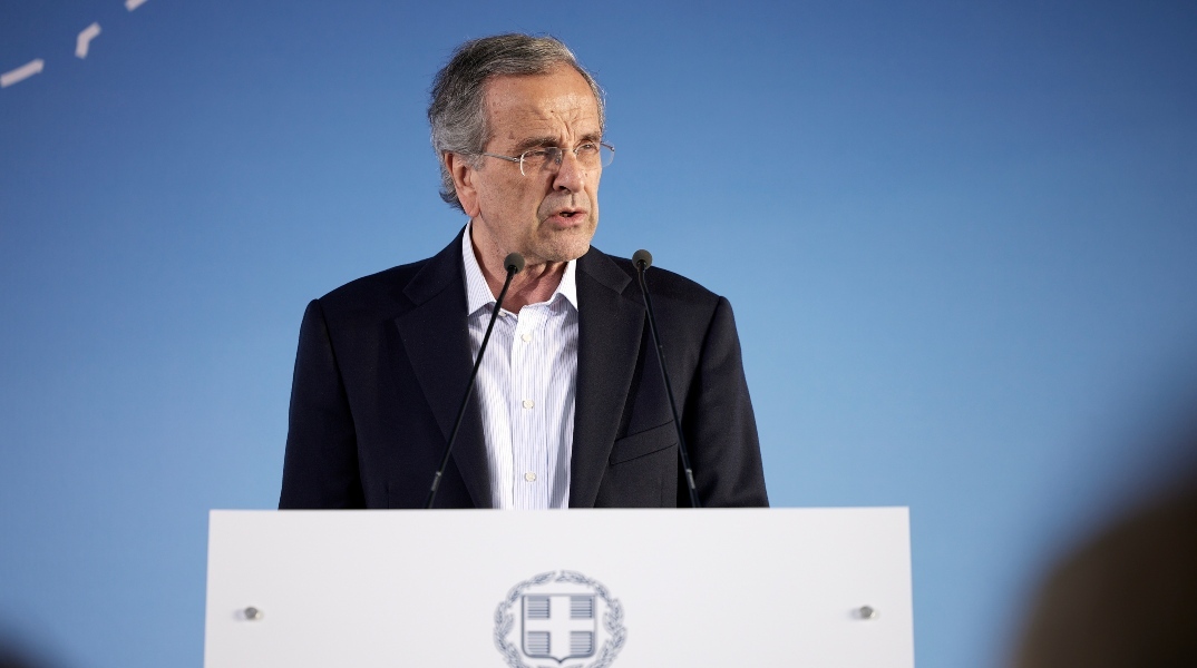 Σαμαράς για γάμο ομόφυλων:  Θα λέμε στον λαό να ψηφίζει και σε βουλευτές και υπουργούς να απέχουν;