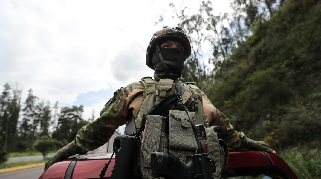 Εκουαδόρ: 22.400 στρατιωτικοί στους δρόμους - Ευρεία επιχείρηση εναντίον των συμμοριών
