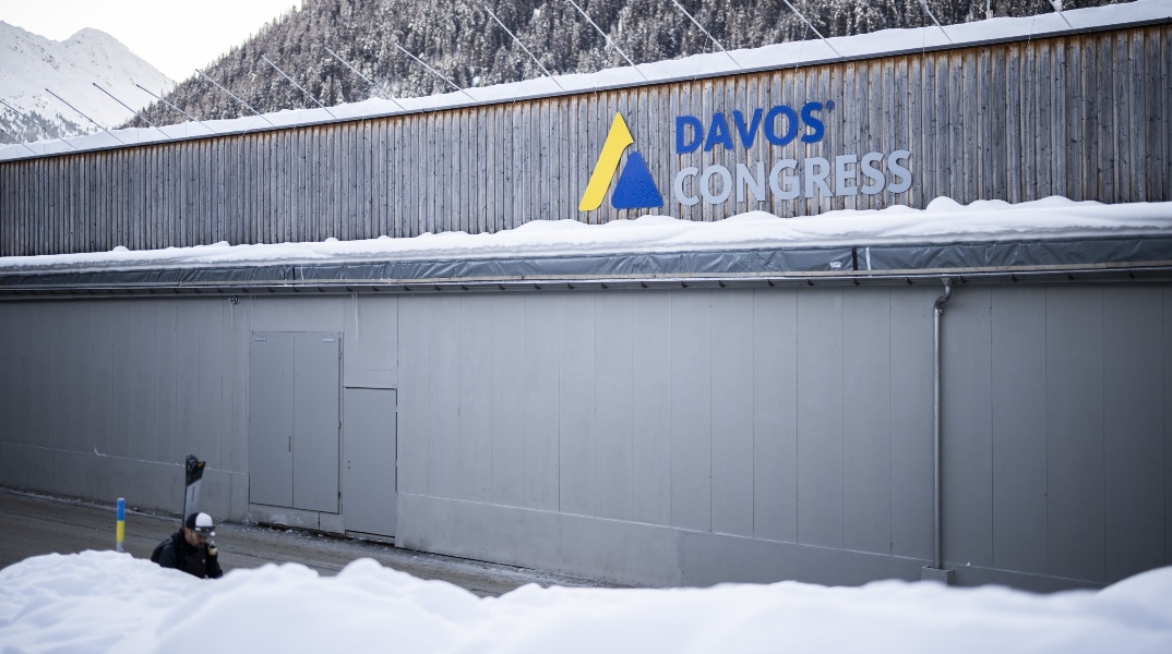 Το Νταβός προειδοποιεί για δύσκολο έτος στην παγκόσμια οικονομία