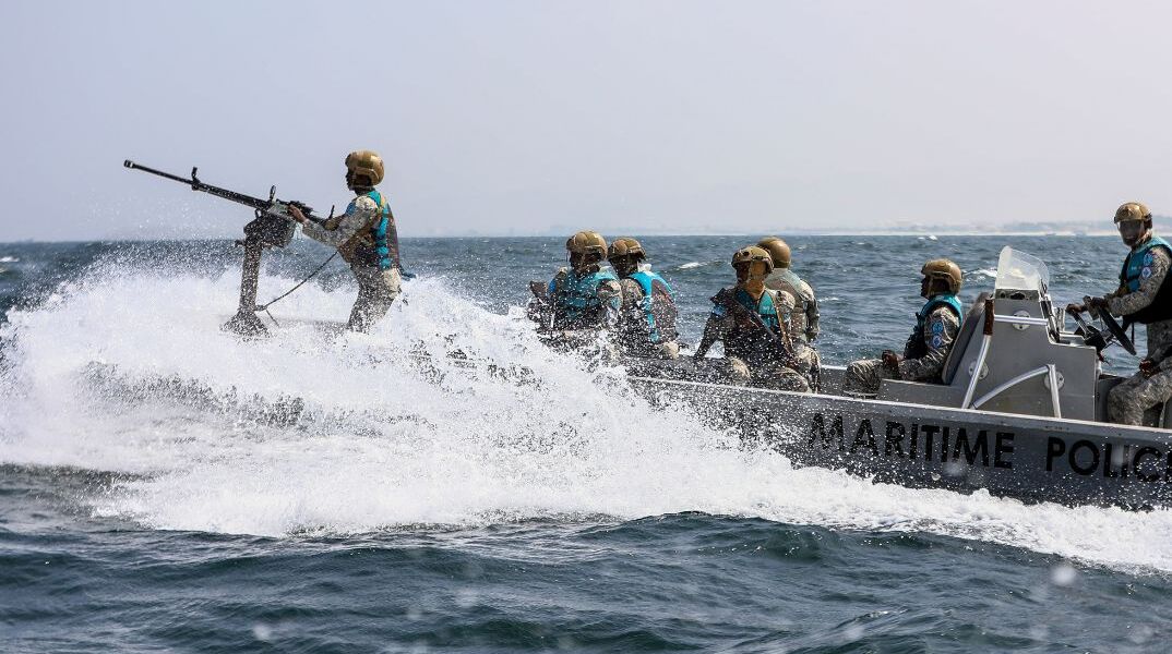 Χούθι: Χτύπημα σε αμερικανικό πλοίο 