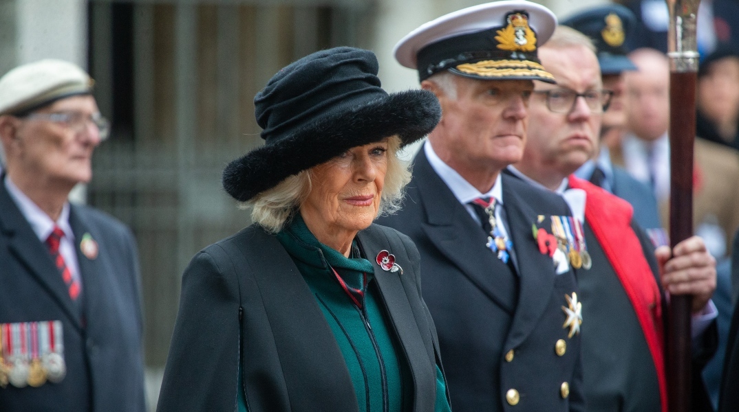Με τον Κάρολο, την Κέιτ και τον Γουίλιαμ εκτός δράσης, η βασίλισσα Καμίλα βγαίνει στο προσκήνιο