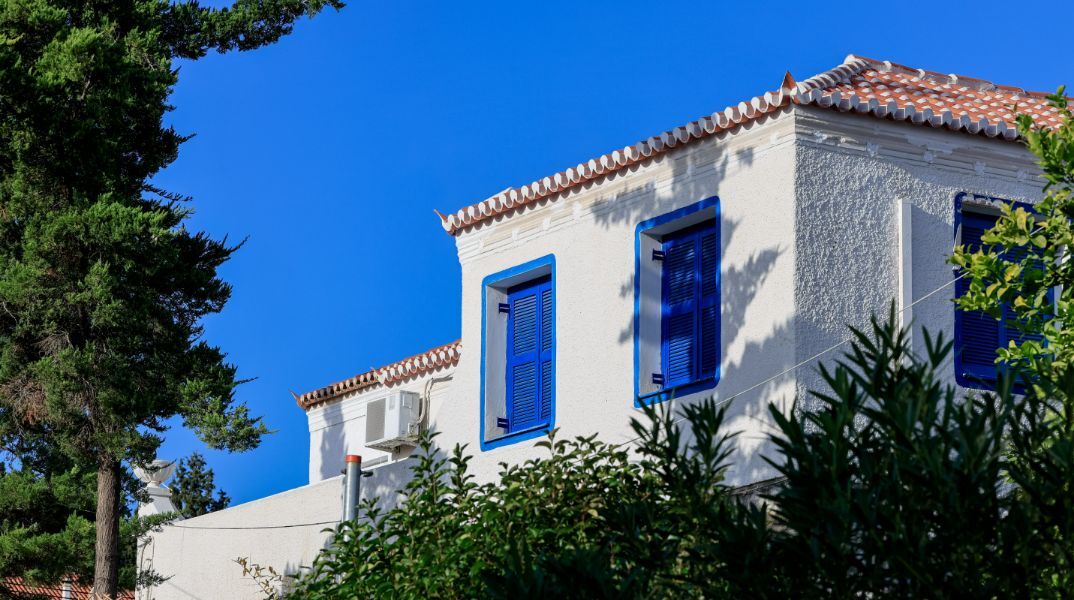 Σπέτσες: 2η μέρα εργασιών της ΚΟ του ΣΥΡΙΖΑ - Μηνύματα ενότητας, συσπείρωσης, PowerPoint και ελάχιστα διαλείμματα