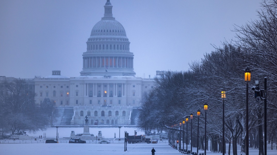Πολικό ψύχος στις ΗΠΑ: 59 οι νεκροί - Χιλιάδες νοικοκυριά στο «σκοτάδι»
