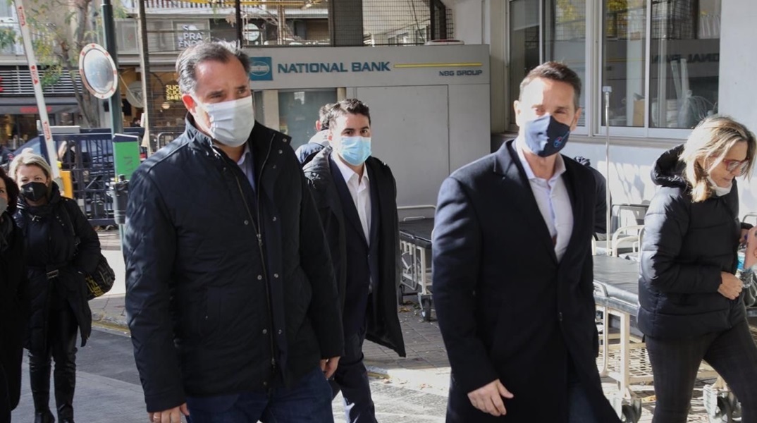 Αιφνιδιαστική επίσκεψη του Άδωνι Γεωργιάδη στο τμήμα επειγόντων του ΓΝΑ «Ευαγγελισμός»