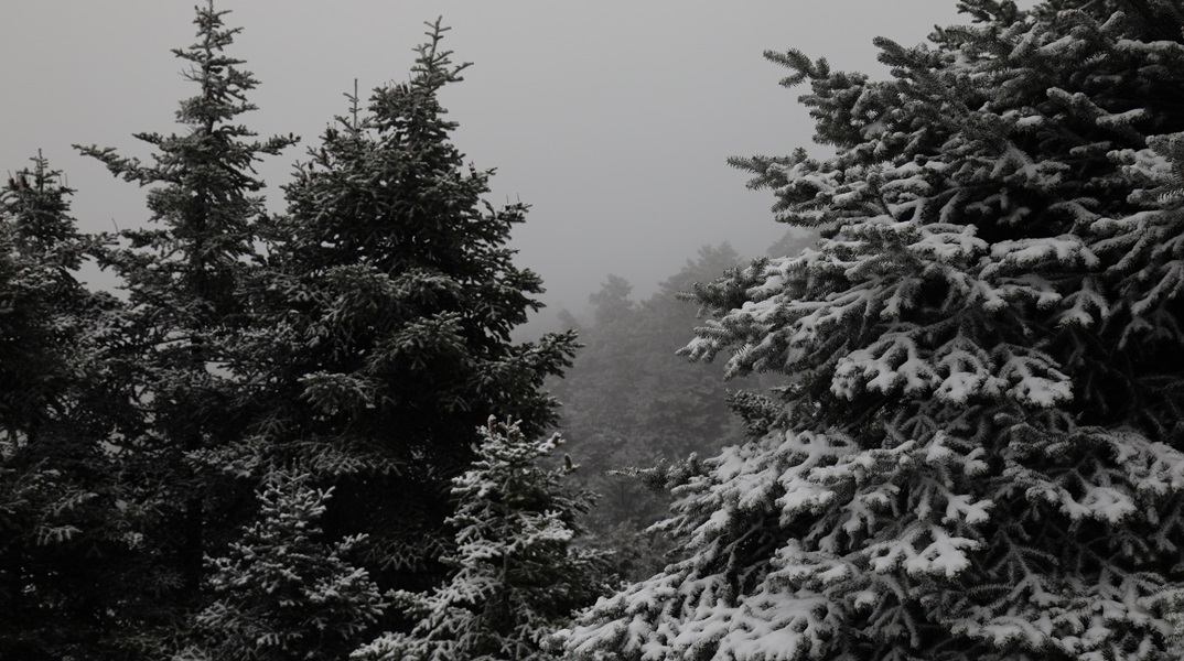 Παραμένουν τη Δευτέρα οι χαμηλές θερμοκρασίες - Πού θα υπάρξουν τοπικές χιονοπτώσεις
