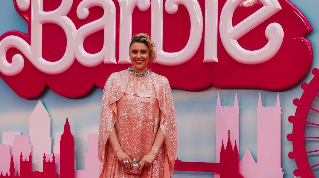 Ήταν σεξιστικό το σνομπάρισμα της Ακαδημίας των Όσκαρ στην σκηνοθέτιδα της «Barbie» Γκρέτα Γκέργουικ;