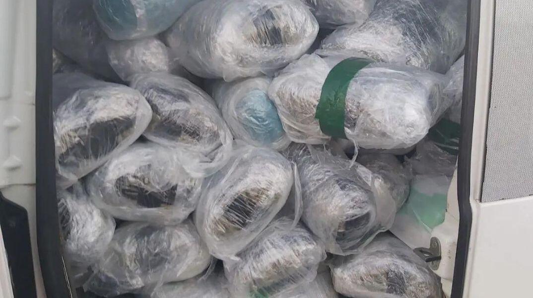 Κιάτο: Πάνω από 195 κιλά κάνναβης κατέσχεσε η αστυνομία