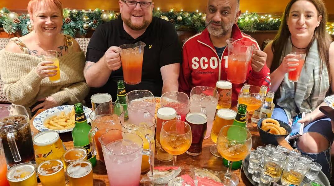 Βρετανία: Το νέο παιχνίδι που αγοράζεις ποτά μέσω Facebook