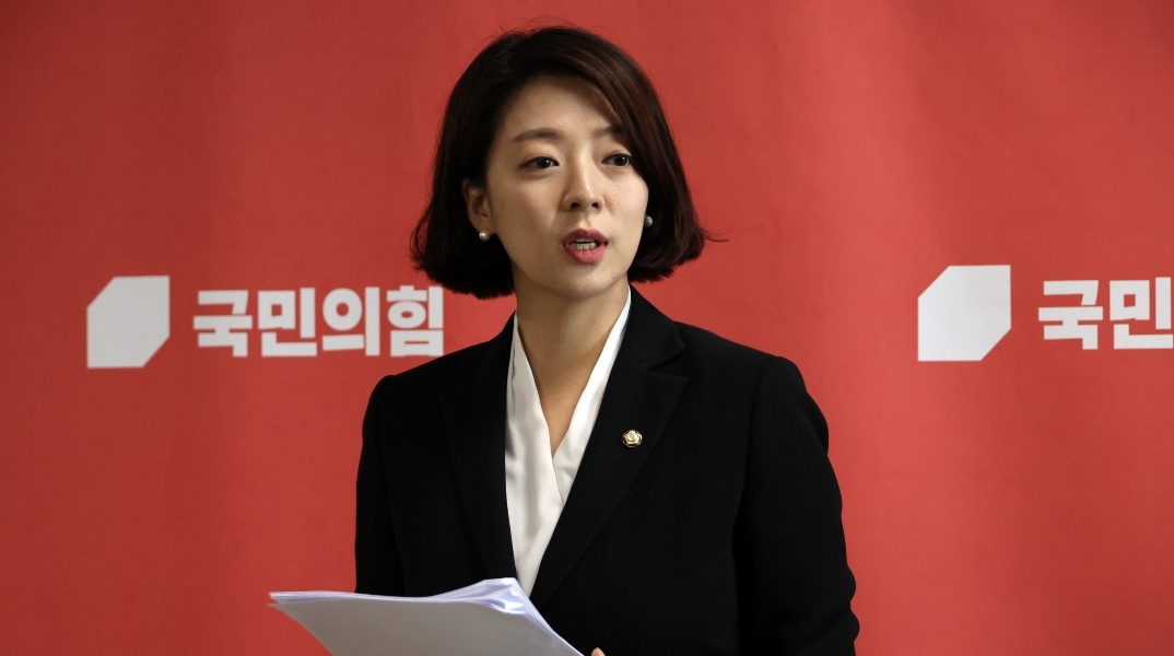 Νότια Κορέα: Γυναίκα βουλευτής δέχθηκε χτύπημα στο κεφάλι– Συνελήφθη ο δράστης