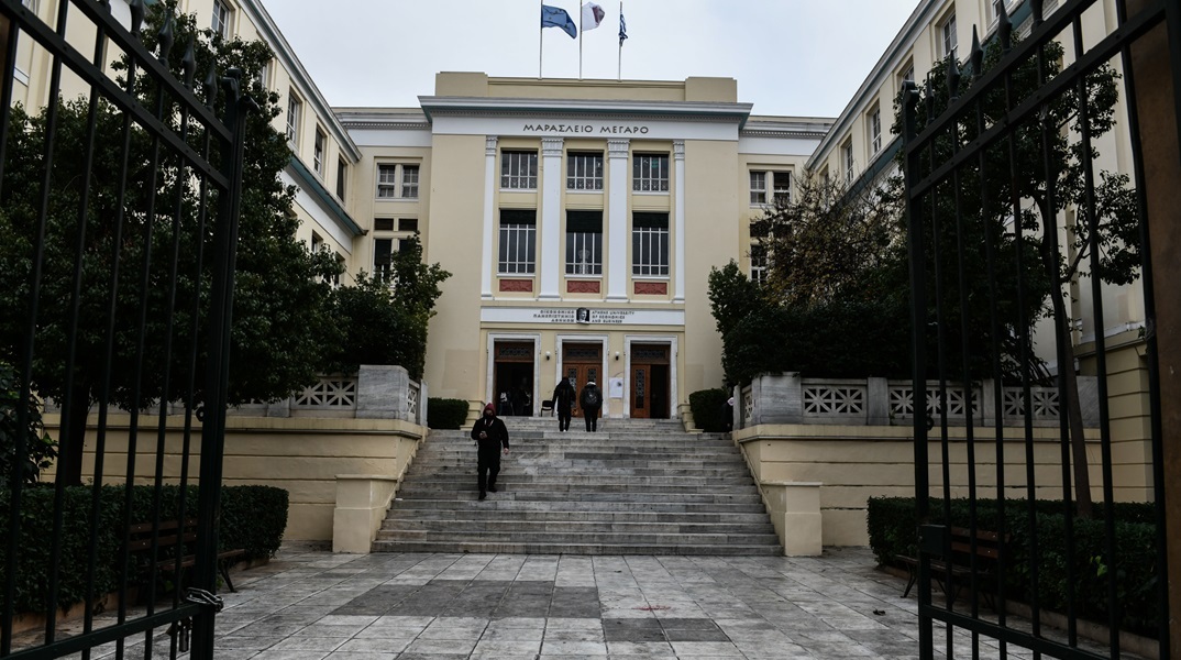 Πιερρακάκης: Οι εξετάσεις στα ΑΕΙ μπορούν να διεξαχθούν ψηφιακά