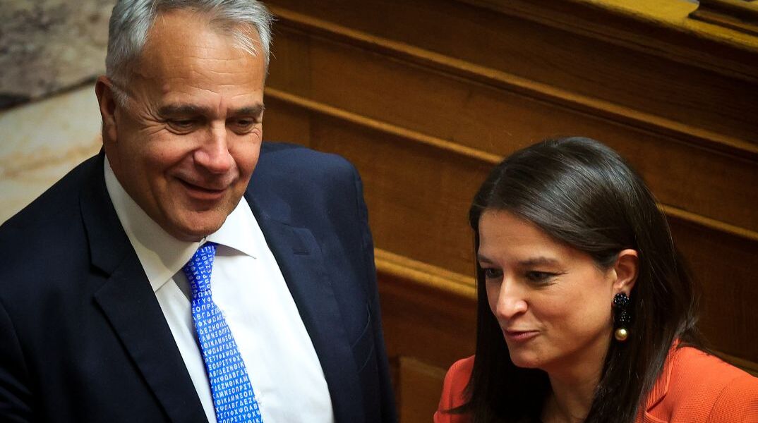 Βορίδης: Yπάρχει θέμα συνταγματικότητας στον νόμο για τα ομόφυλα ζευγάρια