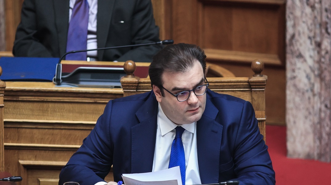 Κυριάκος Πιερράκακης: Είμαστε έτοιμοι για τις ψηφιακές εξετάσεις - Δεν θα χαθεί το εξάμηνο