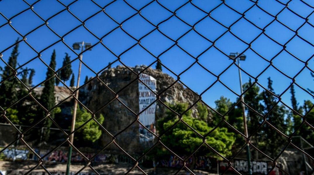 Λόφος Στρέφη: Η απάντηση Μπακογιάννη στον Δούκα