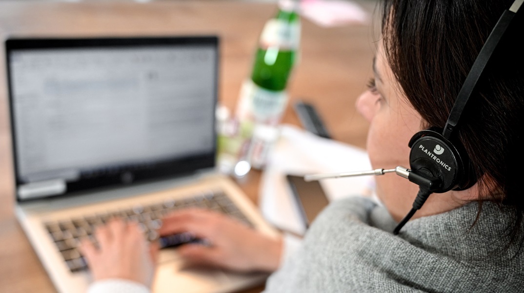 DW: Τετραήμερη εργασία δοκιμάζουν γερμανικές εταιρείες