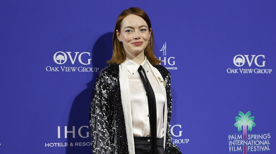 Η Έμμα Στόουν ξέσπασε σε κλάματα - Η αγκαλιά με τον αυτιστικό θαυμαστή της