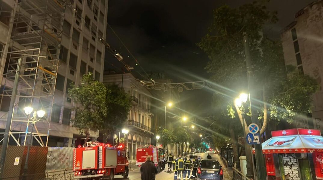 Yπουργείο Εργασίας: Βομβιστική επίθεση από την «Επαναστατική Ταξική Αυτοάμυνα»