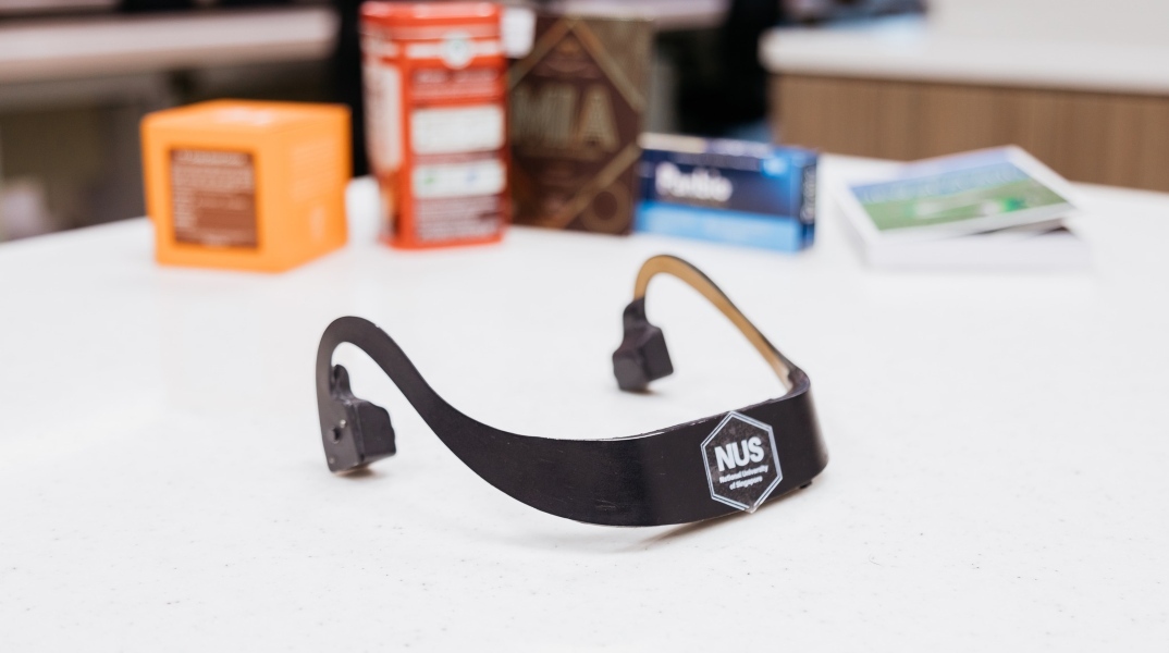 AiSee: Νέα συσκευή επιτρέπει σε άτομα με προβλήματα όρασης να «δουν»
