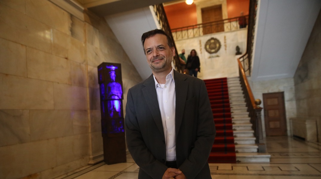 Ο Χάρης Δούκας θα συναντηθεί με τον πρόεδρο και τον Κοινοβουλευτικό Εκπρόσωπο της Νέας Αριστεράς