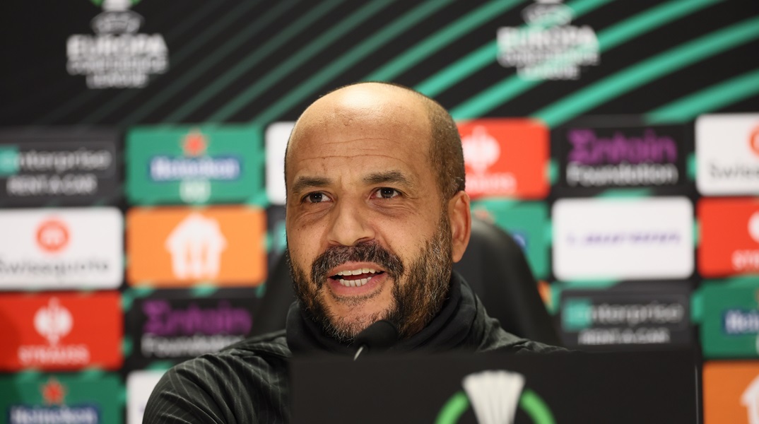 Στην Ελλάδα ο Ολλανδός προπονητής Πασκάλ Γιάνσεν για λογαριασμό του Ολυμπιακού 